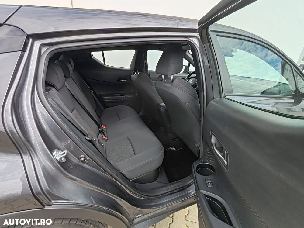 Toyota C-HR 1.8 HSD 4x2 CVT C-ult - 8