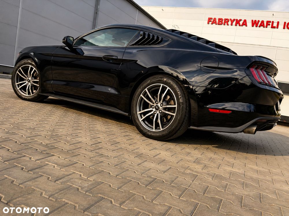 Ford Mustang - 27