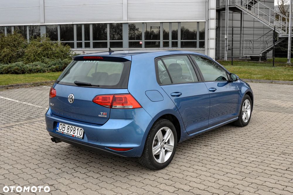 Volkswagen Golf - 4