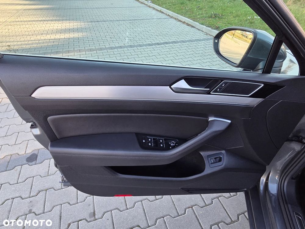 Volkswagen Passat 2.0 TDI BMT Highline DSG - 25