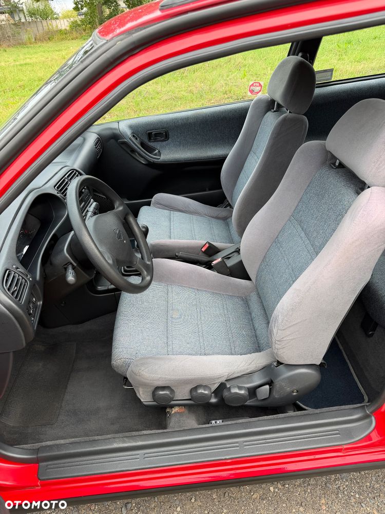 Nissan Sunny - 12