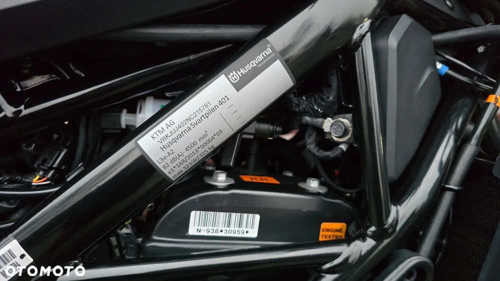 Husqvarna Svartpilen - 12