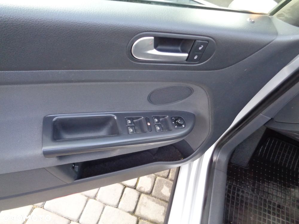Volkswagen Golf Plus - 9