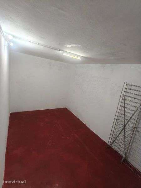 Arrendo arrecadação junto ao Lidl de Paços de Ferreira 14m2 - Grande imagem: 5/5