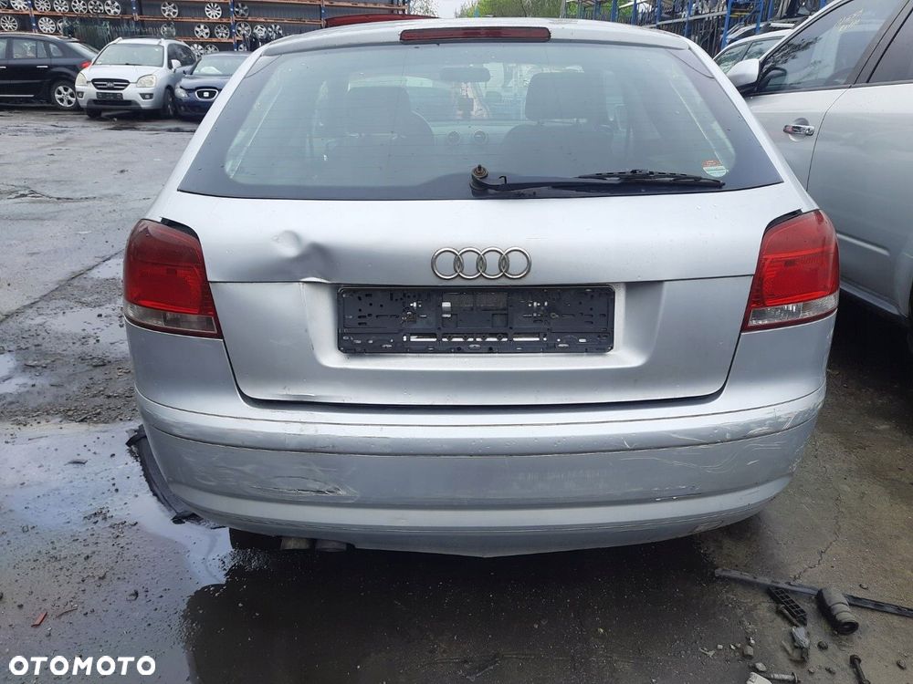 Audi A3 8P 1,9 TDI 105KM 77KW 2003-2012 R 3 DRZWI LAK Y7W CZĘŚCI - 6