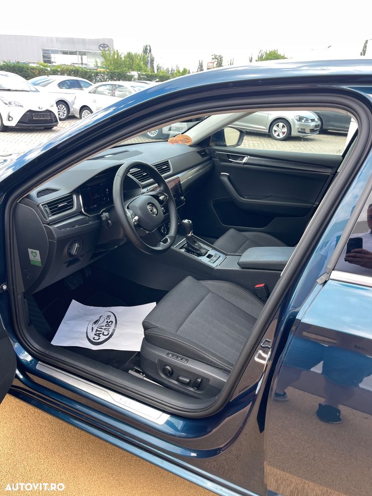 Skoda Superb 2.0 TDI DSG Premium Edition - 29