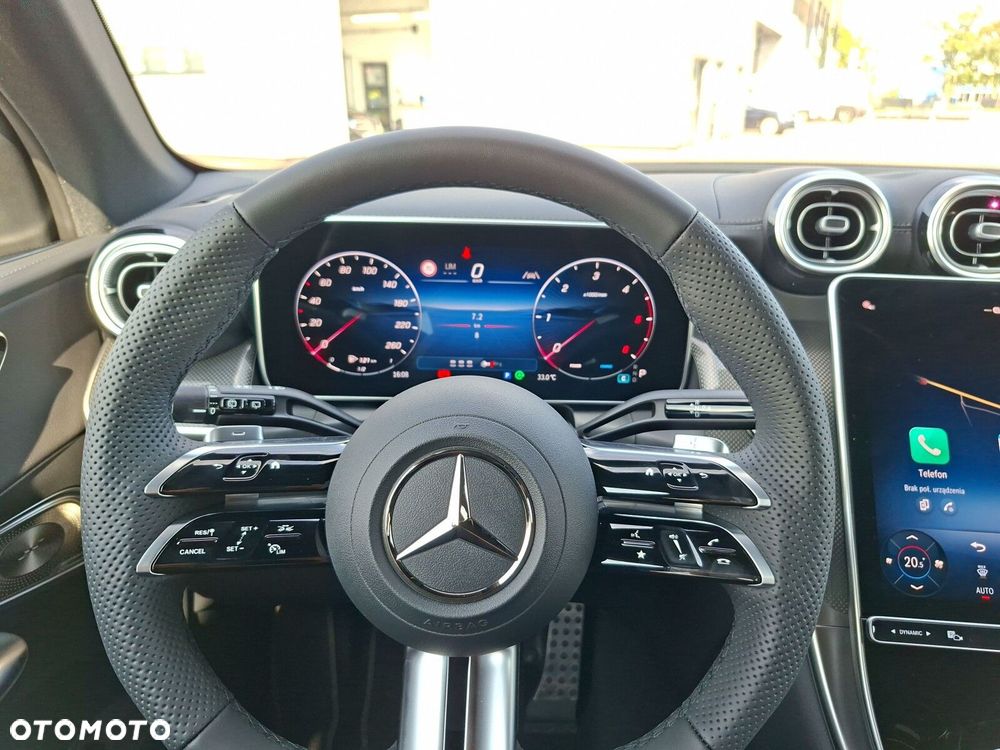 Mercedes-Benz GLC - 12
