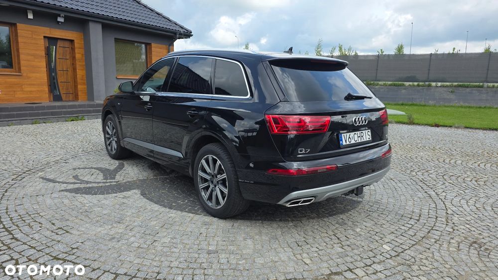 Audi Q7 - 15