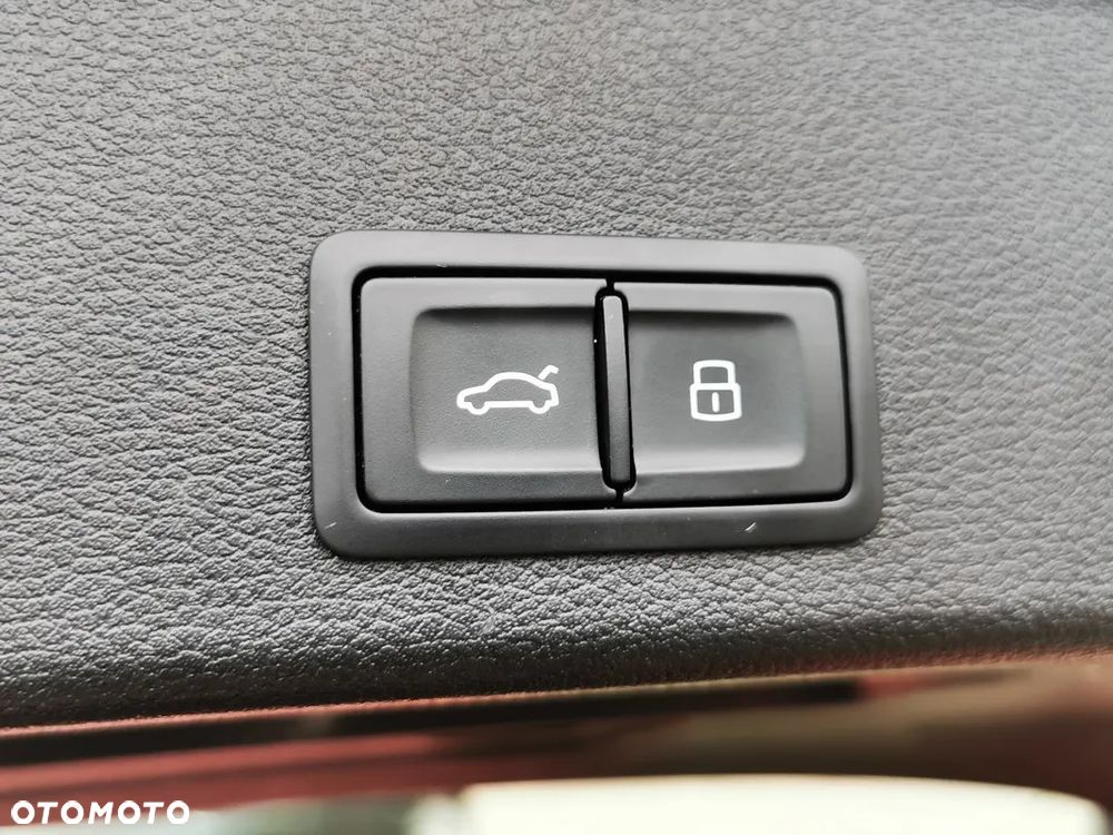 Audi A4 Avant 35 TDI Sport S tronic - 38