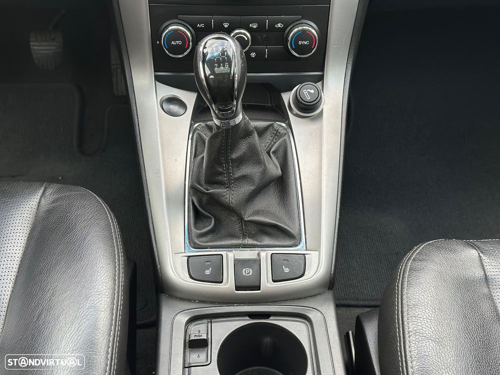 Chevrolet Captiva 2.2 VCDi Seven Xtreme 7L - 32