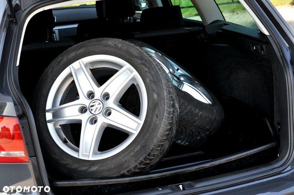 Volkswagen Passat - 31