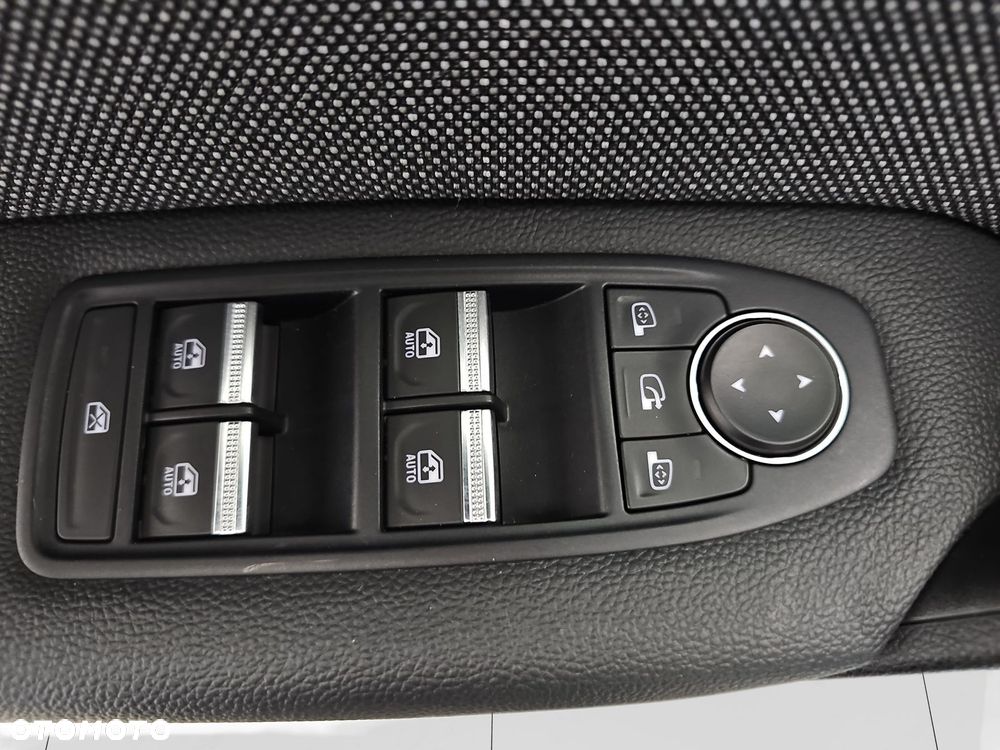 Renault Captur 1.0 TCe Techno - 11