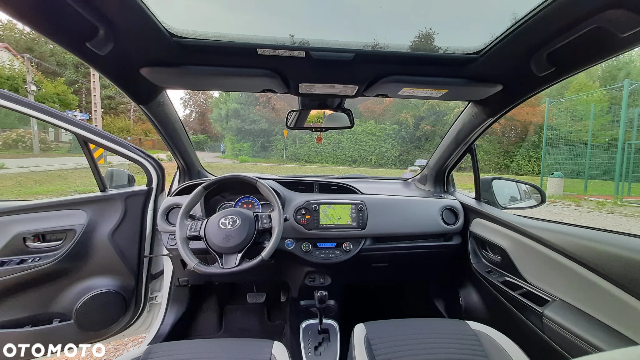 Toyota Yaris Hybrid 1.5 VVT-i Style Selection - 35