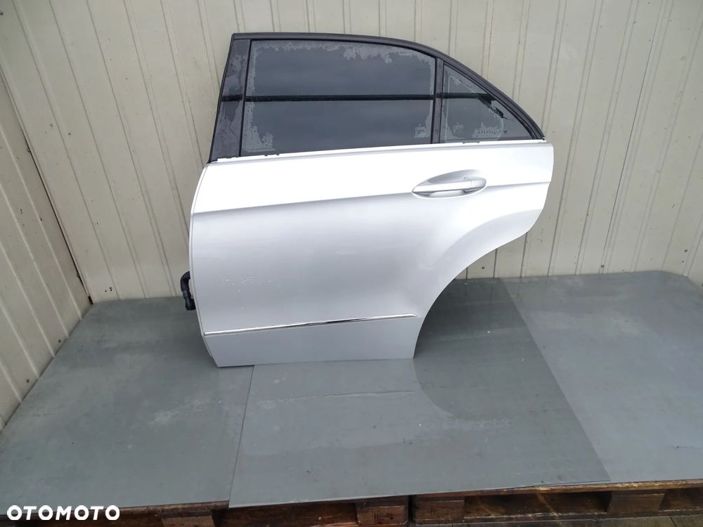 E KLASA W212 Drzwi lewy tyl C775 - 7