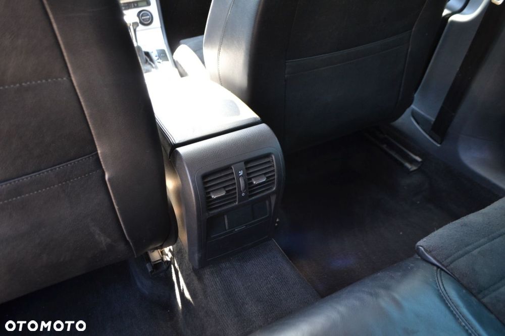 Volkswagen Passat - 11