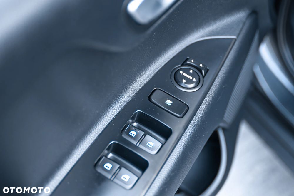 Kia Stonic 1.4 L - 23