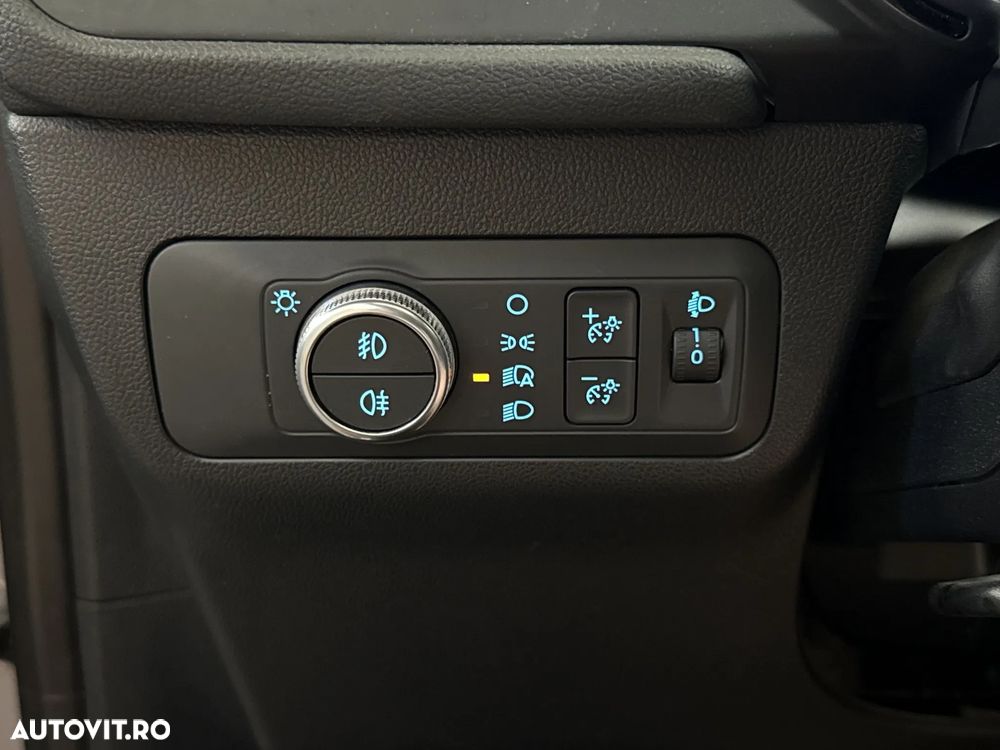 Ford Kuga - 16