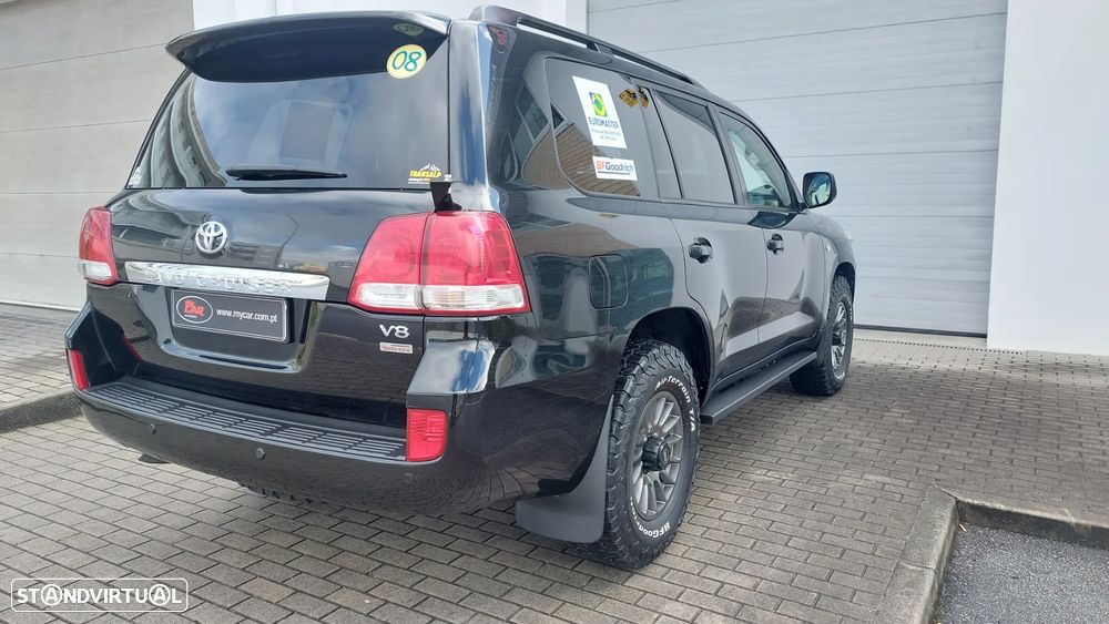 Toyota Land Cruiser 4.5 D-4D V8 - 6