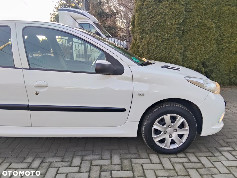 Peugeot 206 plus 75 - 11