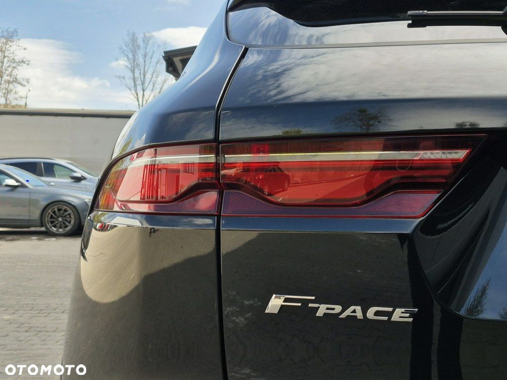 Jaguar F-Pace - 14