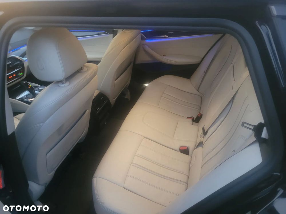 BMW Seria 5 520d Luxury Line - 3
