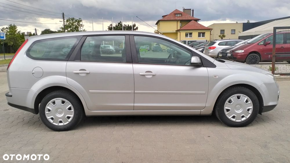 Ford Focus 1.6 Trend - 4