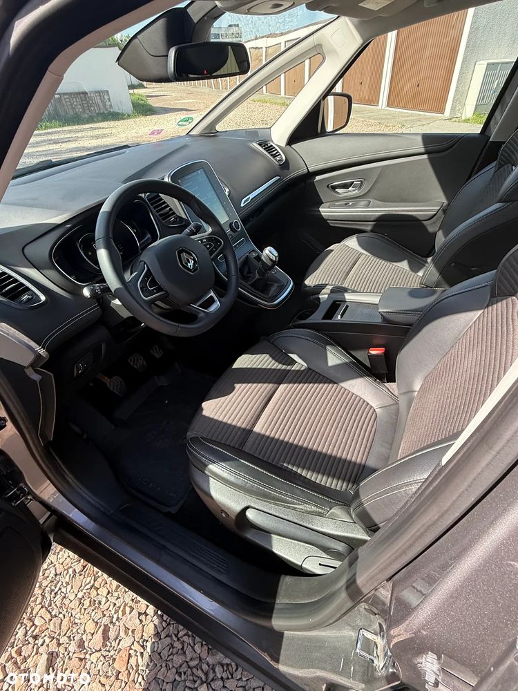 Renault Scenic ENERGY TCe 140 LIMITED - 32