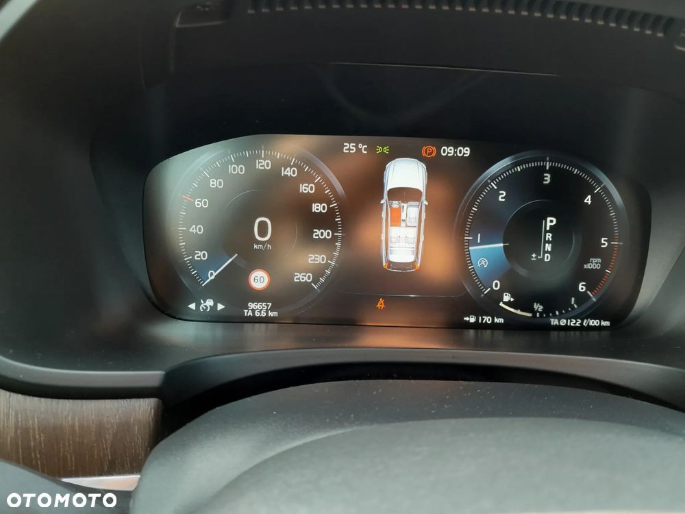 Volvo V90 D5 AWD Momentum - 10