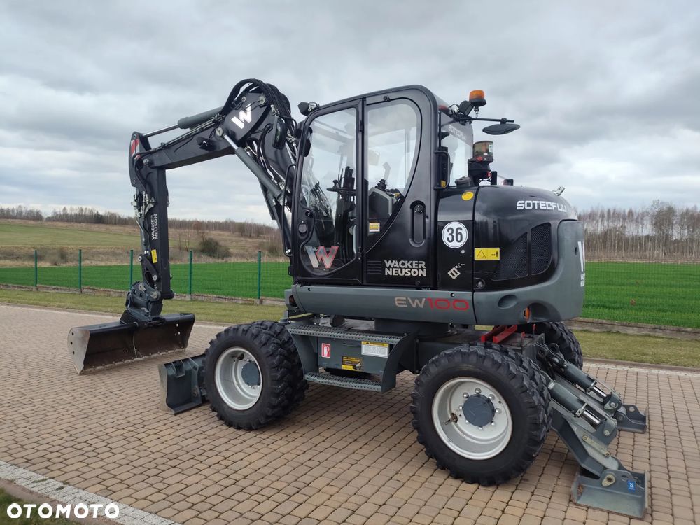 Wacker Neuson EW100 / BLACK EDITION - wersja limitowana / KOPARKA KOŁOWA / ROTOTILT / PŁUG + PODPORY / - 2