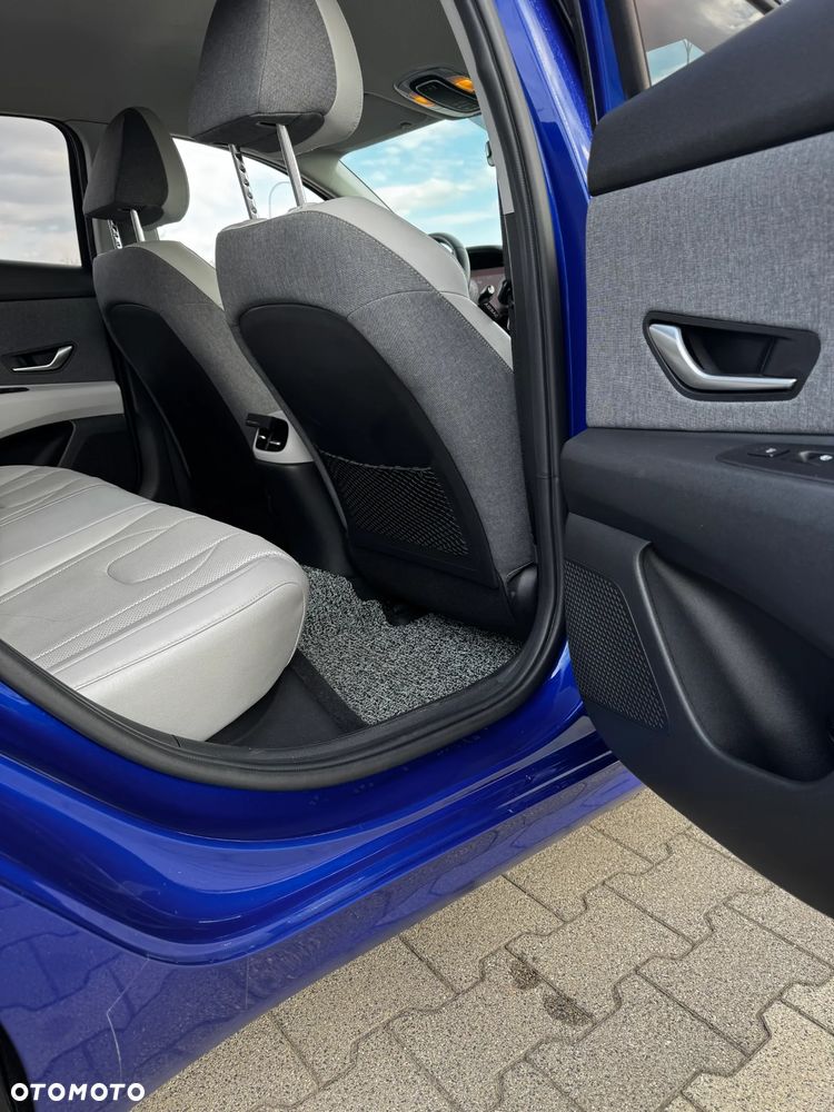 Hyundai Elantra 1.6 Executive CVT - 18