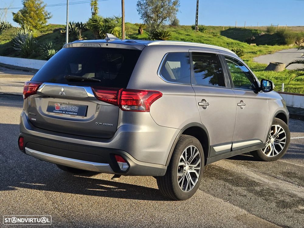 Mitsubishi Outlander 2.2 DI-D Instyle Navi - 4