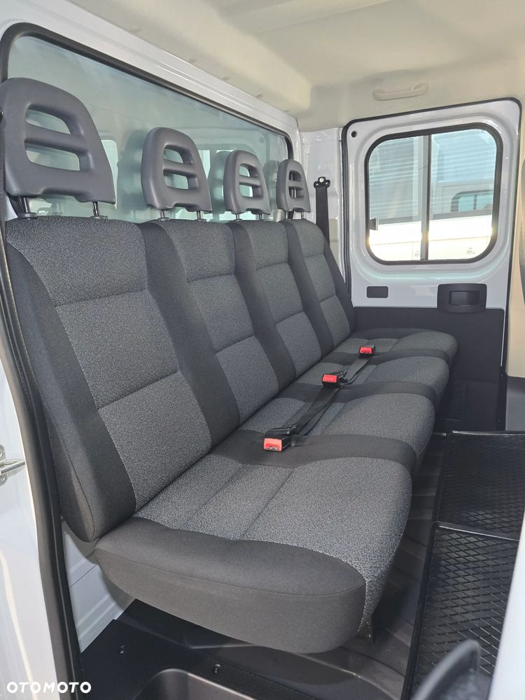 Fiat DUCATO 19Tyś km DOKA MAXI 7-OSOBOWY + 855Kg Ładownośc NAJLEPSZY SINIK 2,3 IVECO 140KM SALON PL STAN JAK NOWY NOWY NOWY 19Tyś km SERWIS ASO FIAT DO OSTATNIEGO Km KOŁA16 Cali KLIMA ELEKTRYKA WZMOCNIONE ZAWIESZENIE - 38