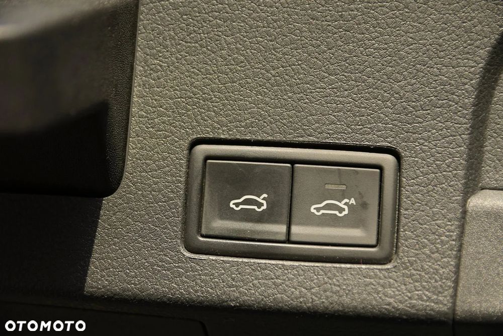 Volkswagen Arteon 2.0 TSI 4Motion R-Line DSG - 19