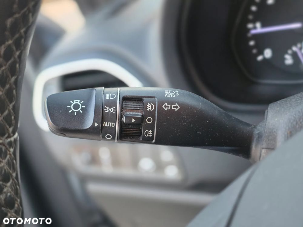 Hyundai i30 1.6 D Comfort - 28