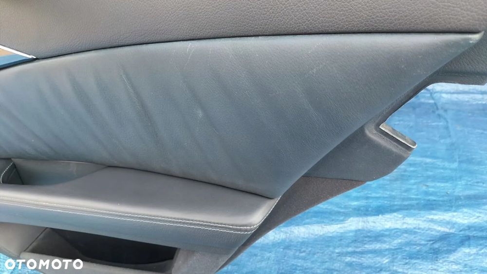 BOCZEK BOCZKI TAPICERKA DRZWI LEWY PRAWY PRZÓD PRZEDNI TYŁ TYLNY 6C37 KOMPLET MERCEDES W211 E55 AMG - 15