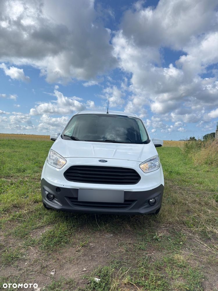 Ford Transit Courier - 4