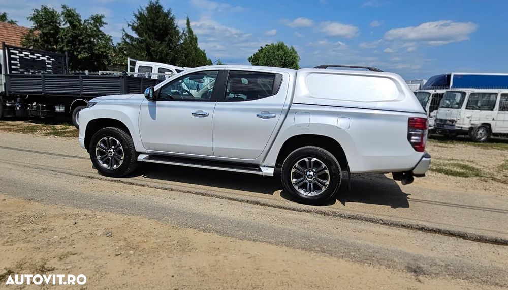 Mitsubishi L200 Double Cab 2.2 DI-D A/T Intense - 6
