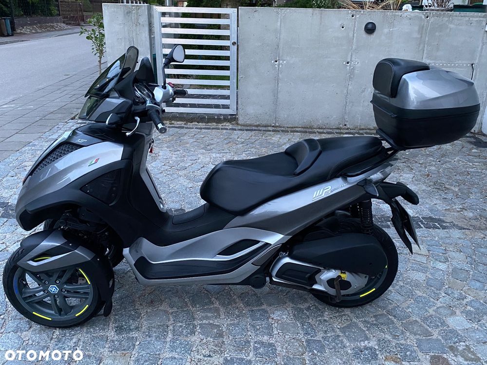 Piaggio MP-3 - 10