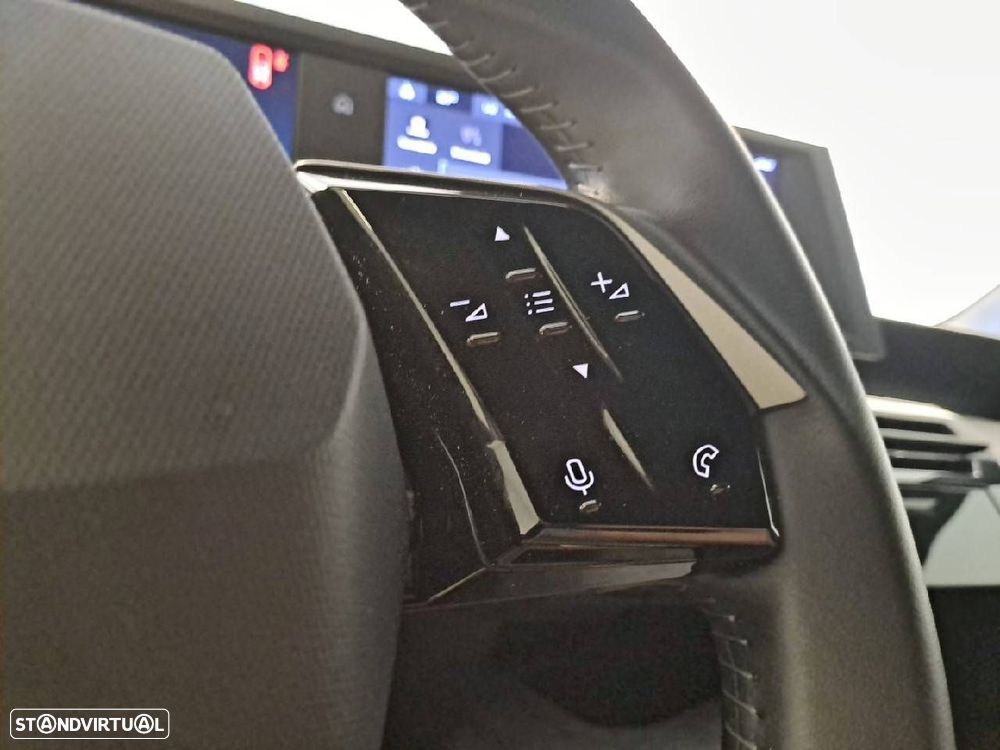 Peugeot 5008 1.2 Hybrid Allure e-DCS6 - 17