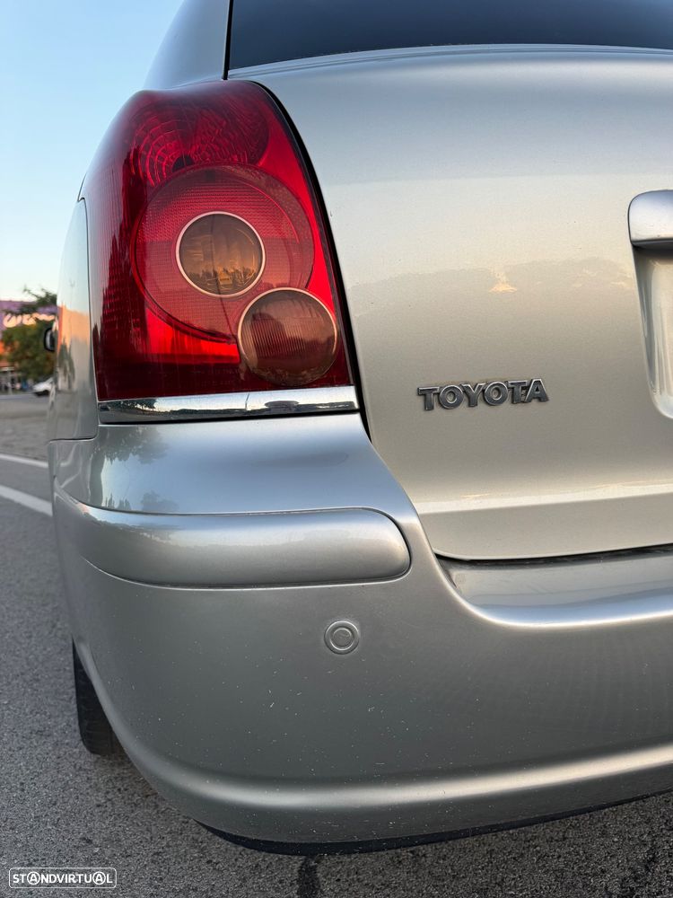 Toyota Avensis SW 2.0 D-4D - 37