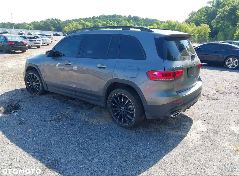 Mercedes-Benz GLB - 7