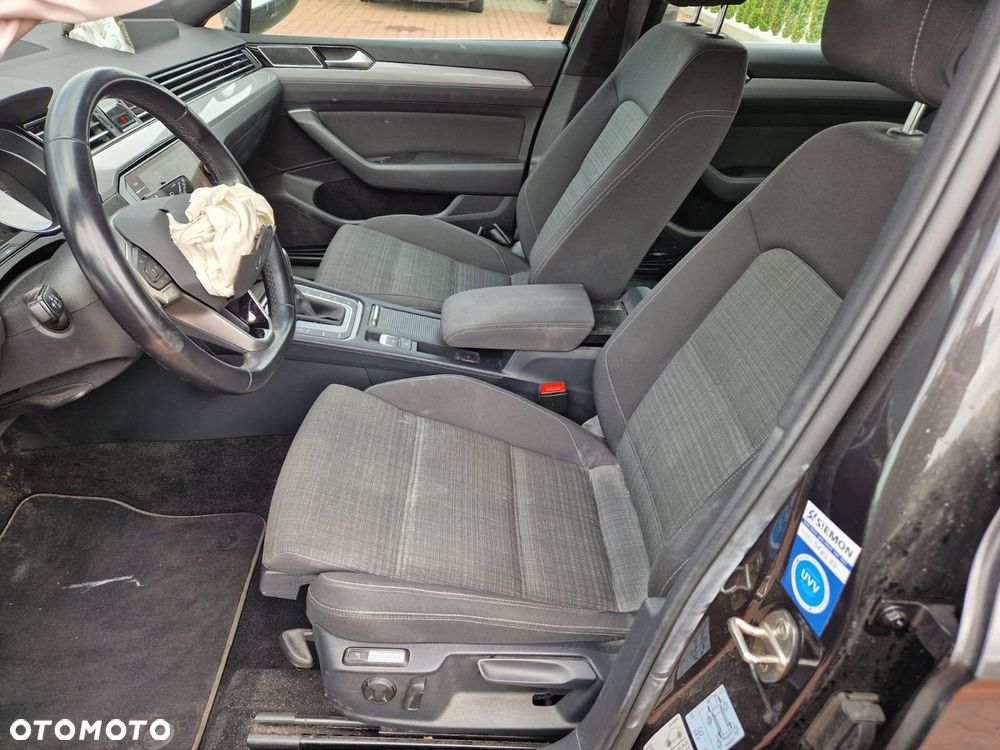 Volkswagen Passat Variant 2.0 TDI SCR DSG Business - 12