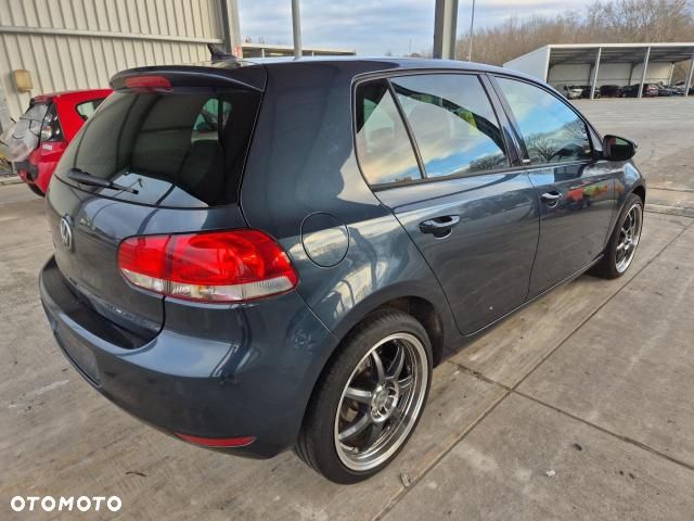 Volkswagen Golf 1.6 TDI DPF Highline - 2