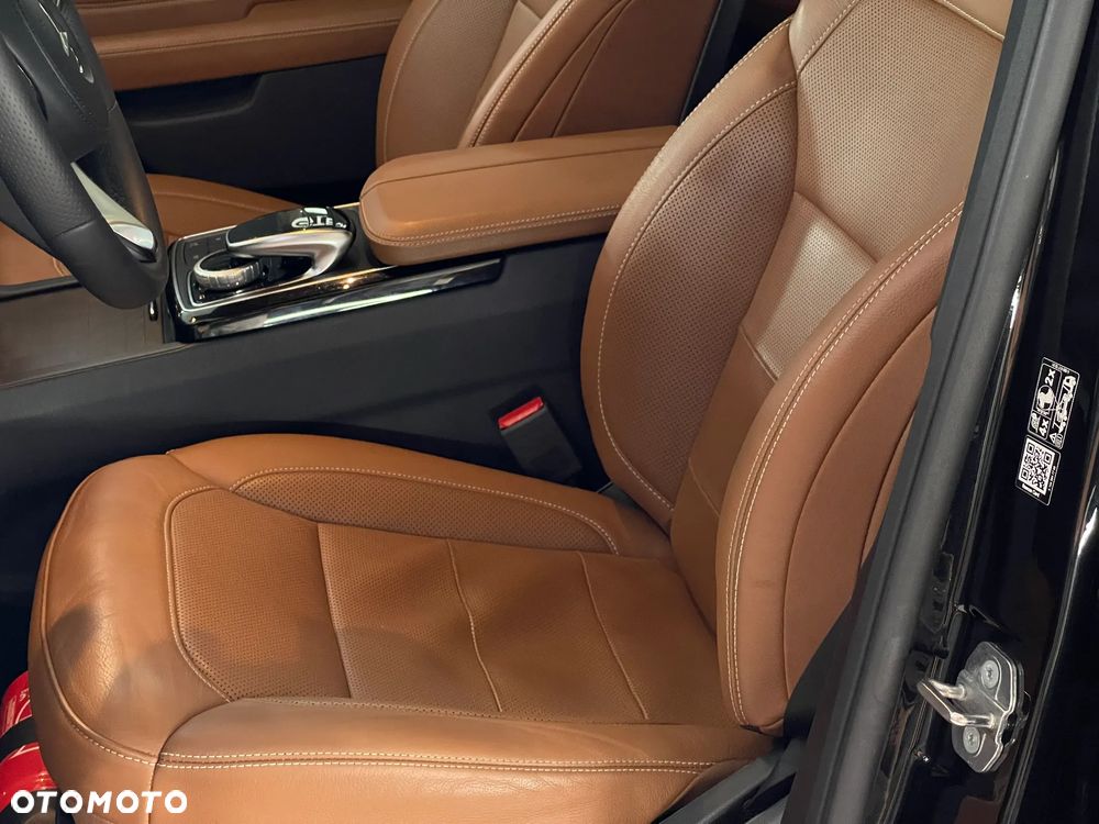 Mercedes-Benz GLS - 22