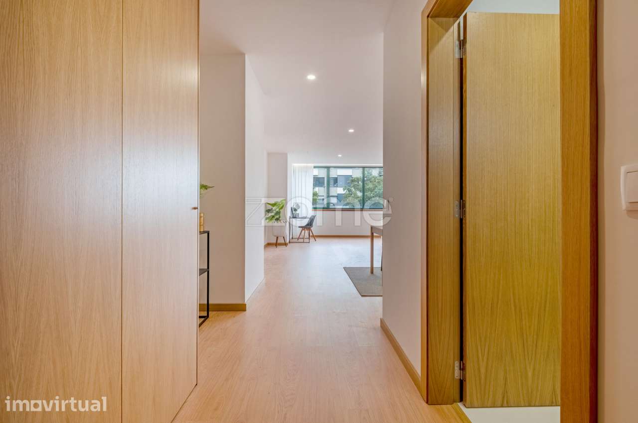 Apartamento T3 renovado com duplo lug. garagem - Edifício Lago, Porto - Grande imagem: 5/42