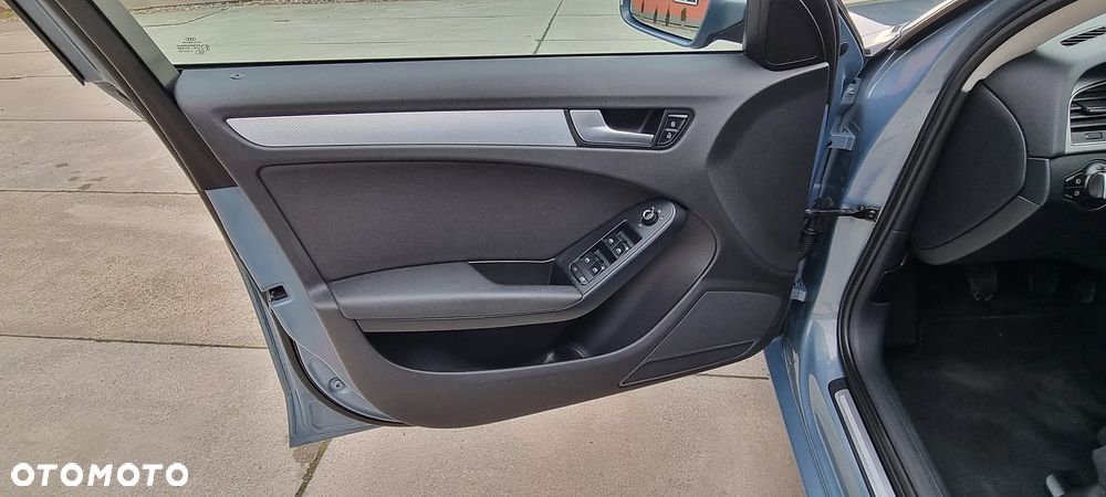 Audi A4 Avant 2.0 TDI DPF quattro Attraction - 18