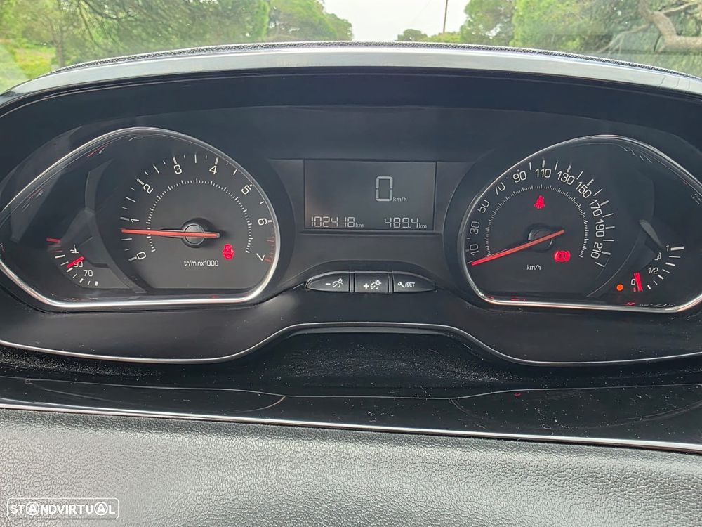 Peugeot 208 1.2 VTi Access - 12