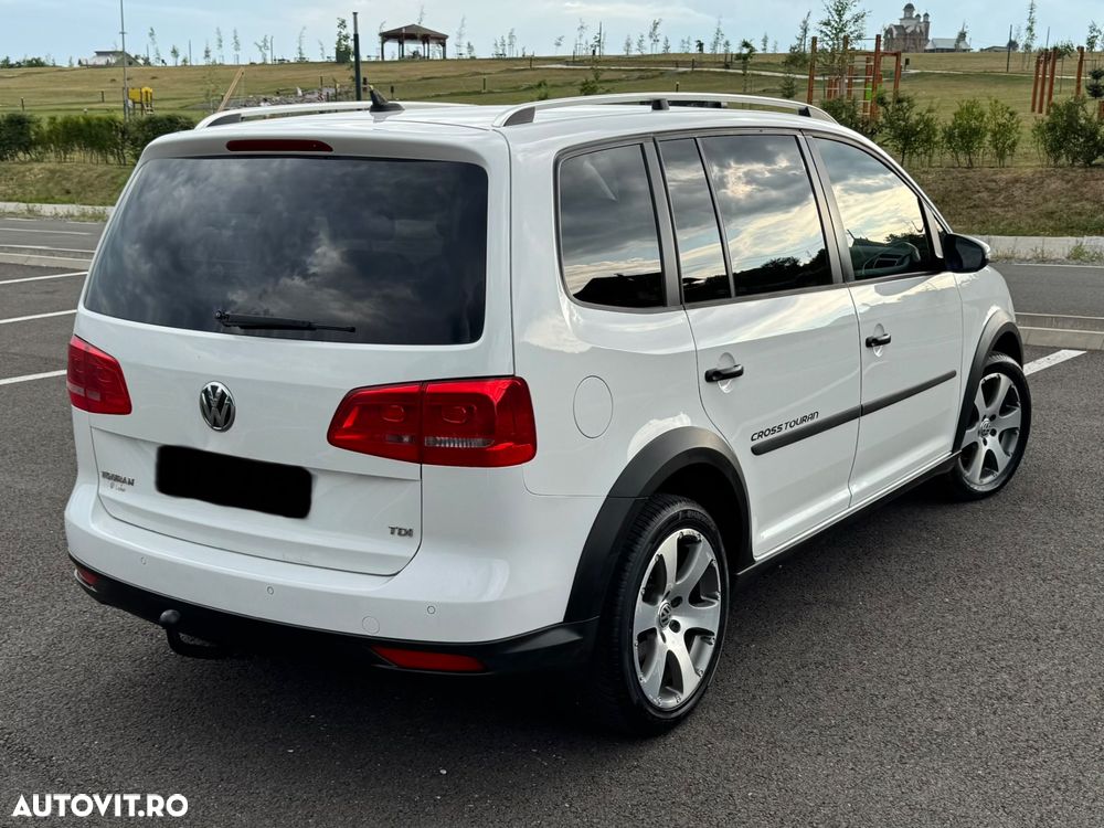Volkswagen Touran Cross 1.6 TDI - 4