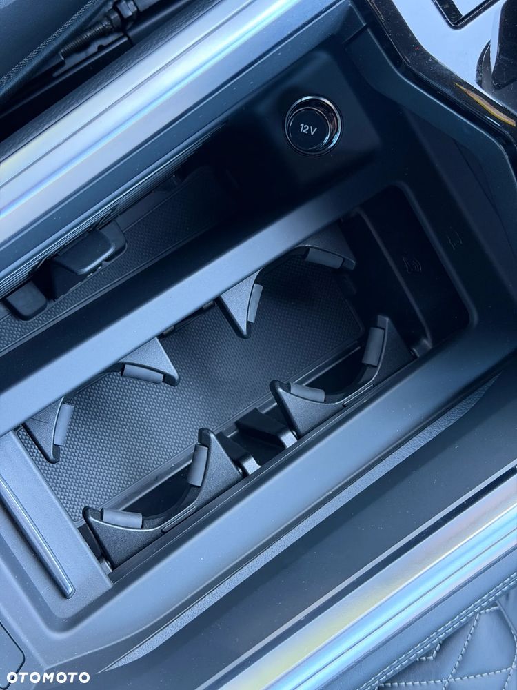 Audi Q8 Sportback e-tron 55 quattro S line - 38