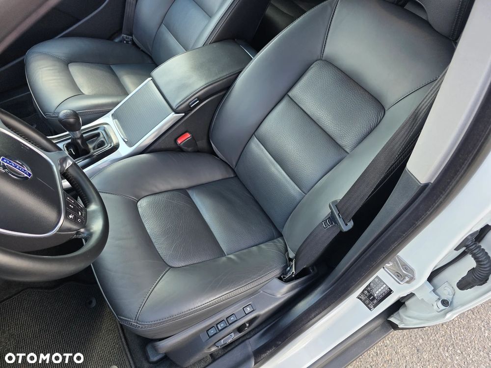 Volvo XC 70 D5 AWD Summum - 18